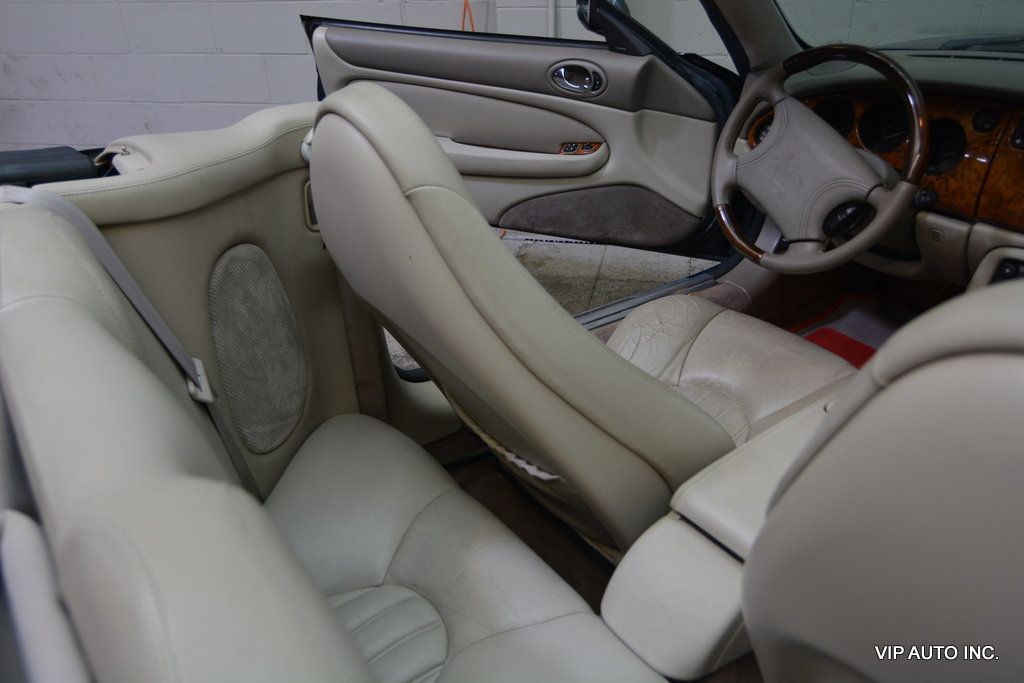 2000 Jaguar XK8 2dr Convertible - 23072140 - 26