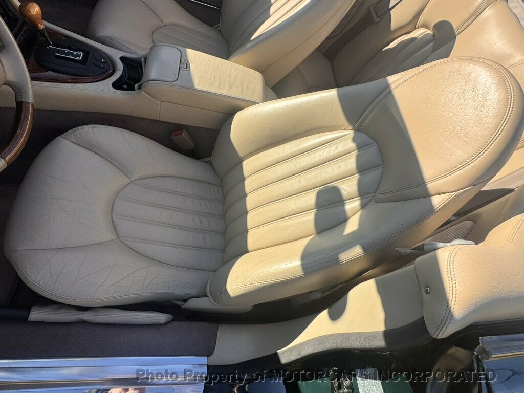 2000 Jaguar XK8 ONLY 30K MILES!! WOW!  - 23097428 - 10