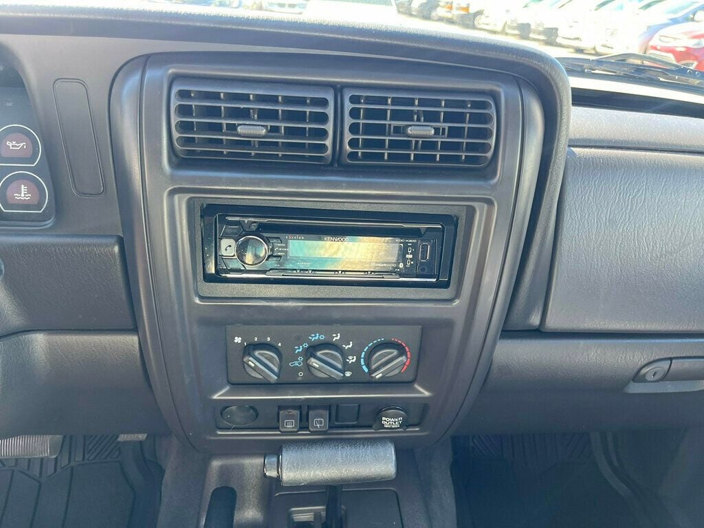 2000 Jeep Cherokee 4dr SE 4WD - 22911897 - 19