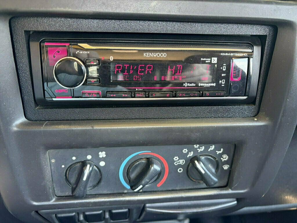 2000 Jeep Wrangler 2dr Sport - 23068343 - 24