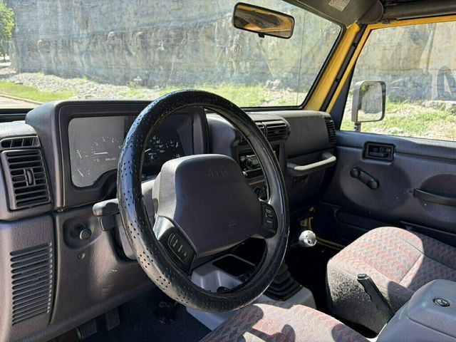 2000 Jeep Wrangler 2dr Sport - 23068343 - 28