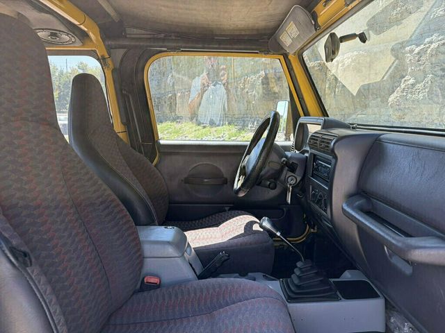 2000 Jeep Wrangler 2dr Sport - 23068343 - 31