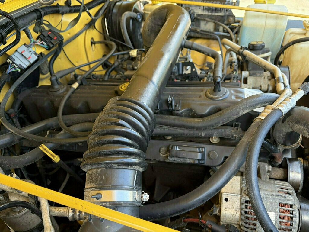 2000 Jeep Wrangler 2dr Sport - 23068343 - 36