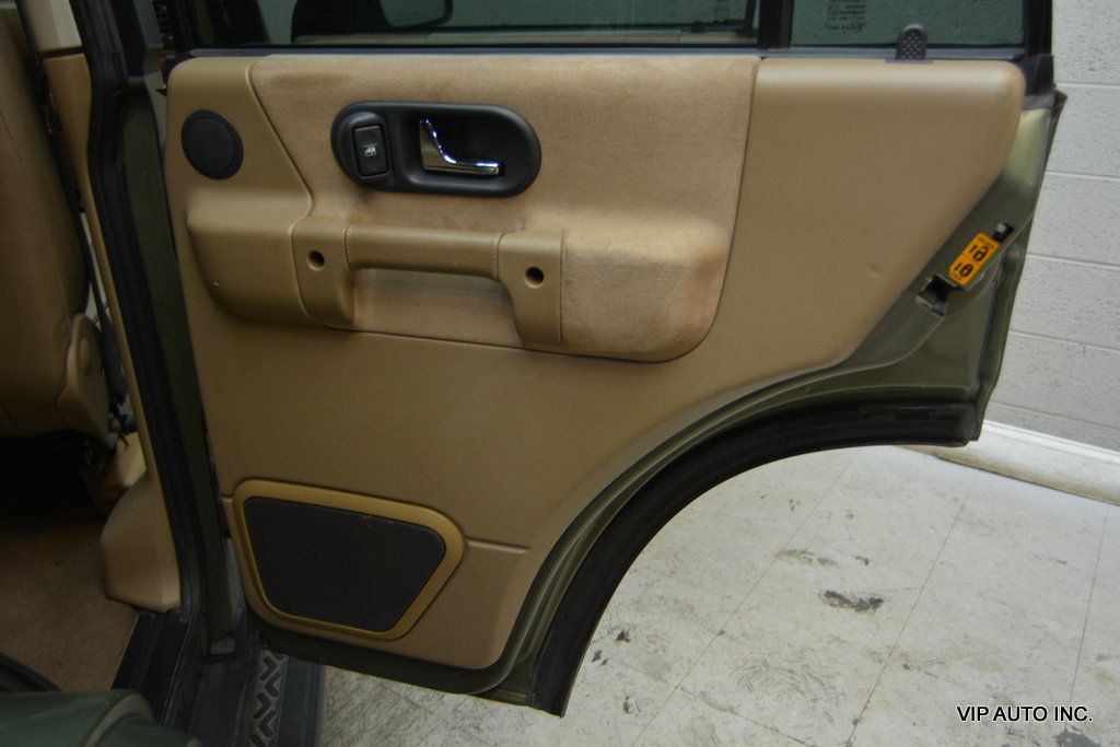 2000 Land Rover Discovery Series II 4dr Wagon w/Leather - 22410169 - 9