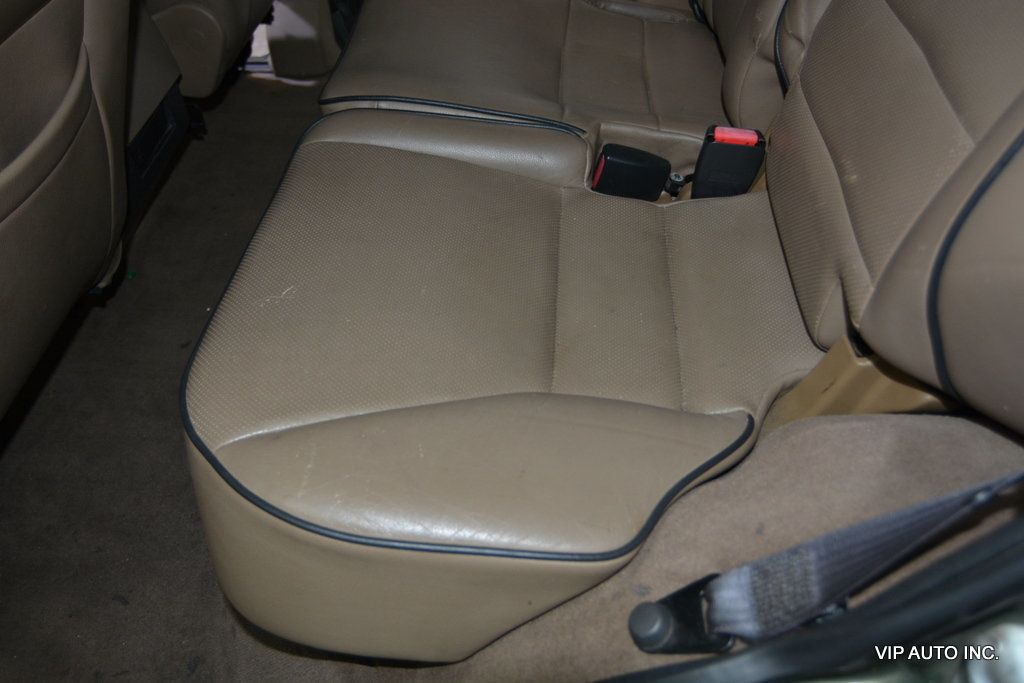 2000 Land Rover Discovery Series II SD7 Sport Utility 4D - 22410169 - 24