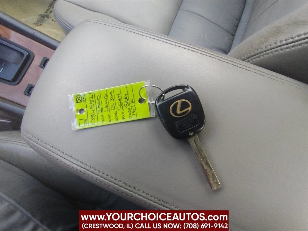 2000 Lexus ES 300 4dr Sedan - 22876997 - 23