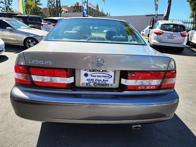 2000 Lexus ES 300 4dr Sedan - 22565033 - 1