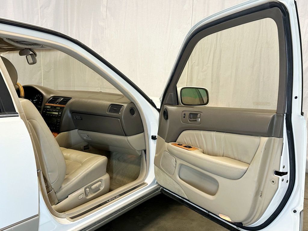2000 Lexus LS 400 4dr Sedan - 23090447 - 14