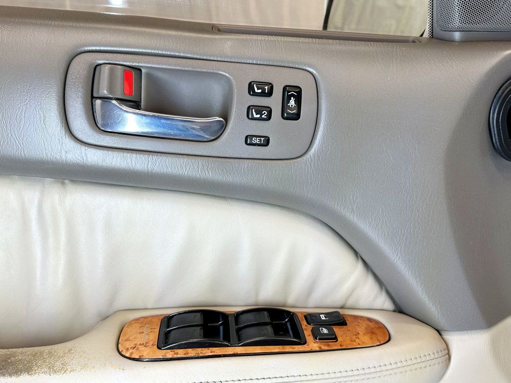 2000 Lexus LS 400 4dr Sedan - 23090447 - 15