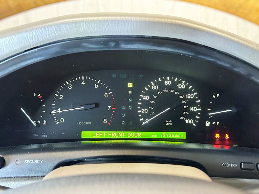 2000 Lexus LS 400 4dr Sedan - 23090447 - 24