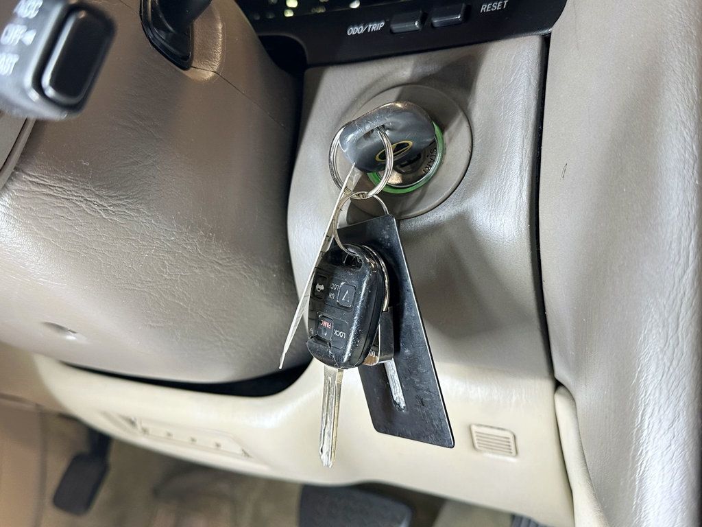2000 Lexus LS 400 4dr Sedan - 23090447 - 25