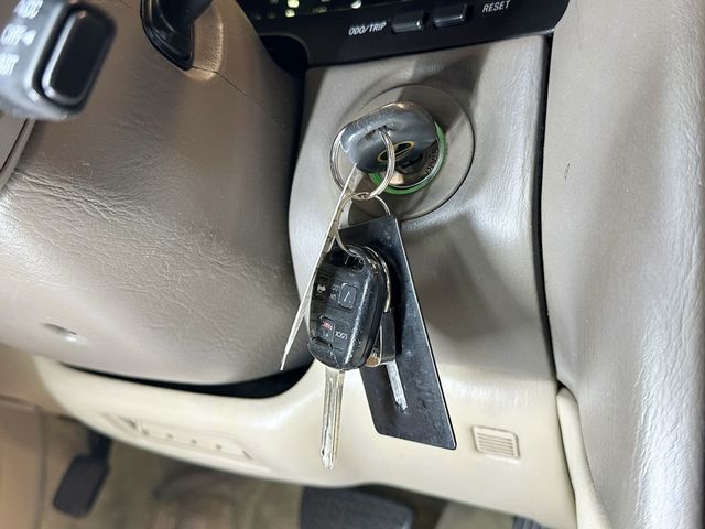 2000 Lexus LS 400 4dr Sedan - 23090447 - 25
