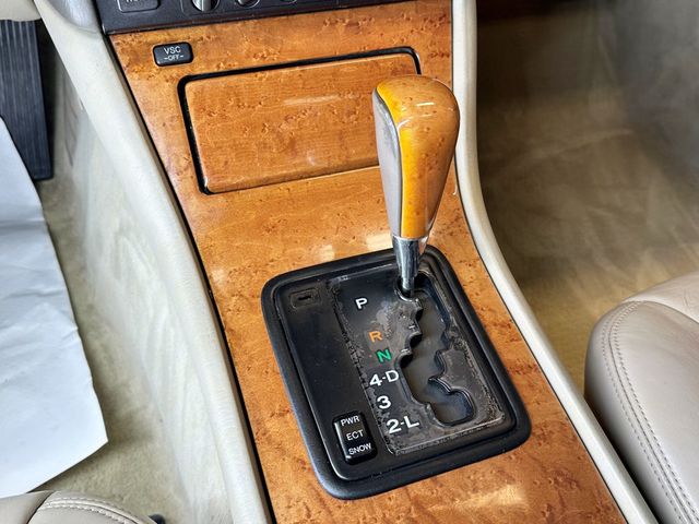 2000 Lexus LS 400 4dr Sedan - 23090447 - 27