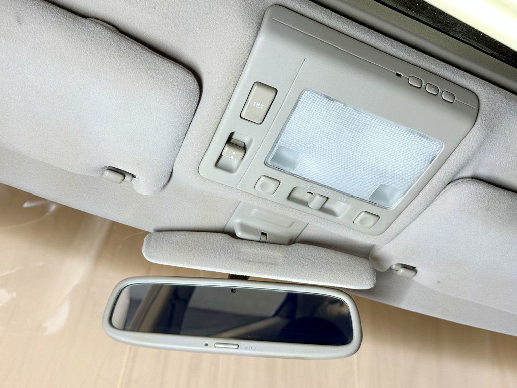 2000 Lexus LS 400 4dr Sedan - 23090447 - 28