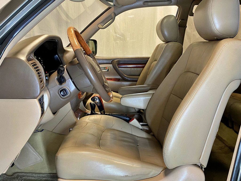 2000 Lexus LX 470 4dr SUV - 23017579 - 19