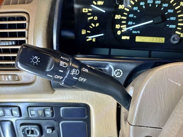 2000 Lexus LX 470 4dr SUV - 23017579 - 25