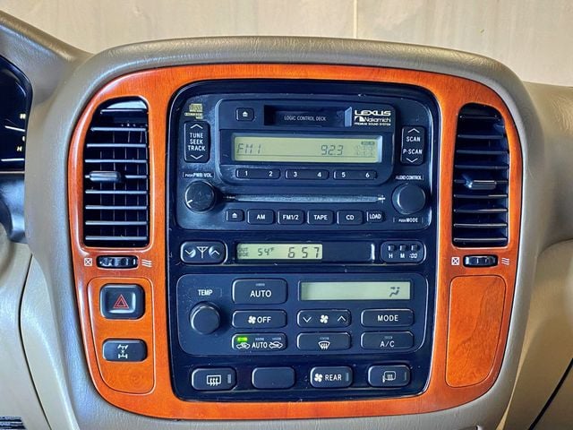 2000 Lexus LX 470 4dr SUV - 23017579 - 30