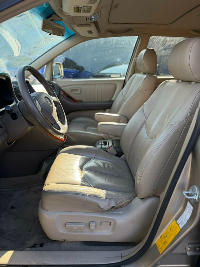 2000 Lexus RX 300 4dr SUV - 23037547 - 5