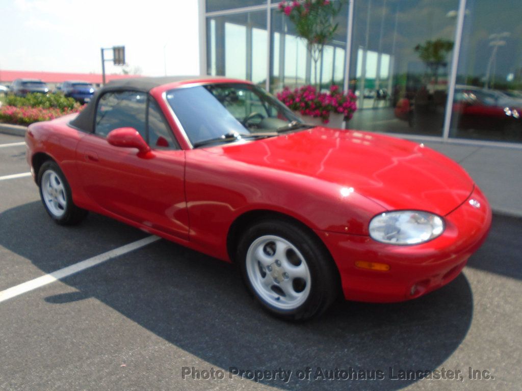 2000 Mazda MX-5 Miata 2dr Convertible Manual - 22543153 - 1