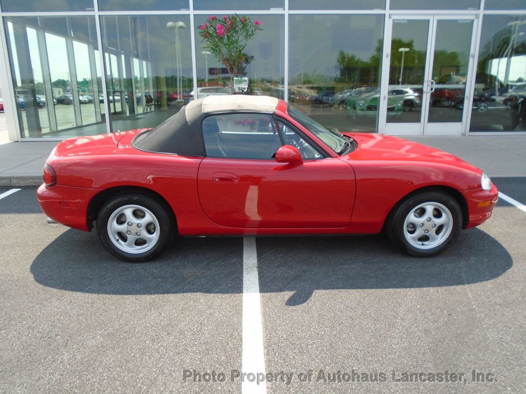 2000 Mazda MX-5 Miata 2dr Convertible Manual - 22543153 - 2