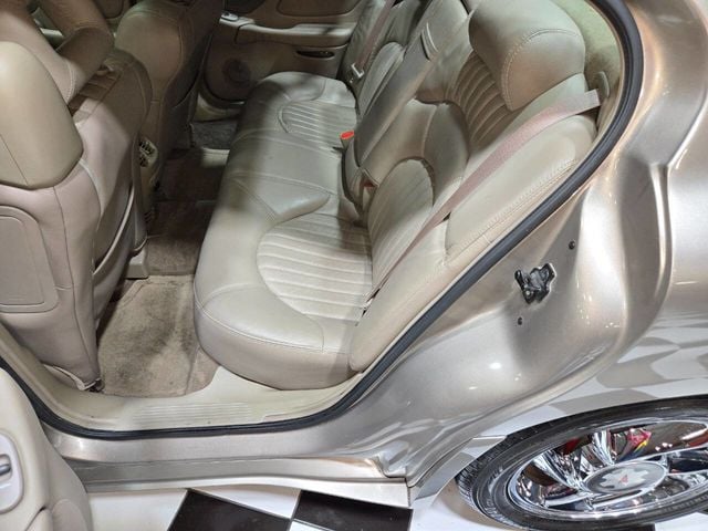 2000 Pontiac Bonneville 4dr Sedan SSEi - 22975788 - 84