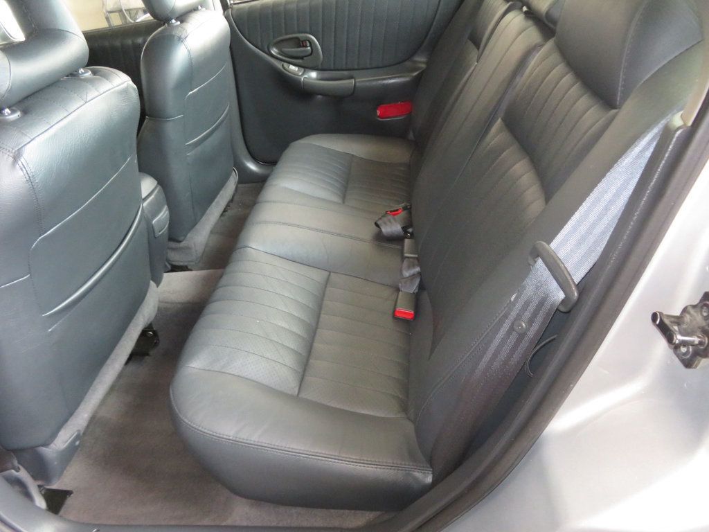 2000 Pontiac Grand Prix GTP photo 15