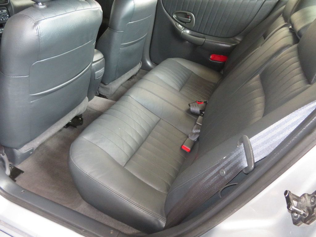 2000 Pontiac Grand Prix GTP photo 16