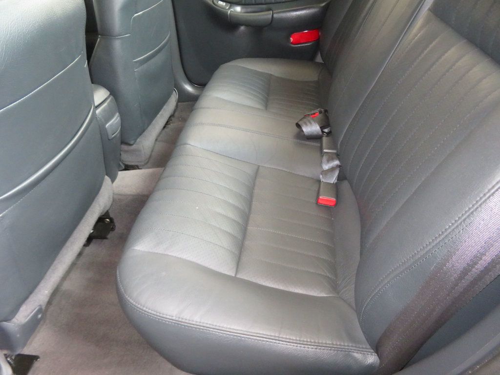 2000 Pontiac Grand Prix GTP photo 17