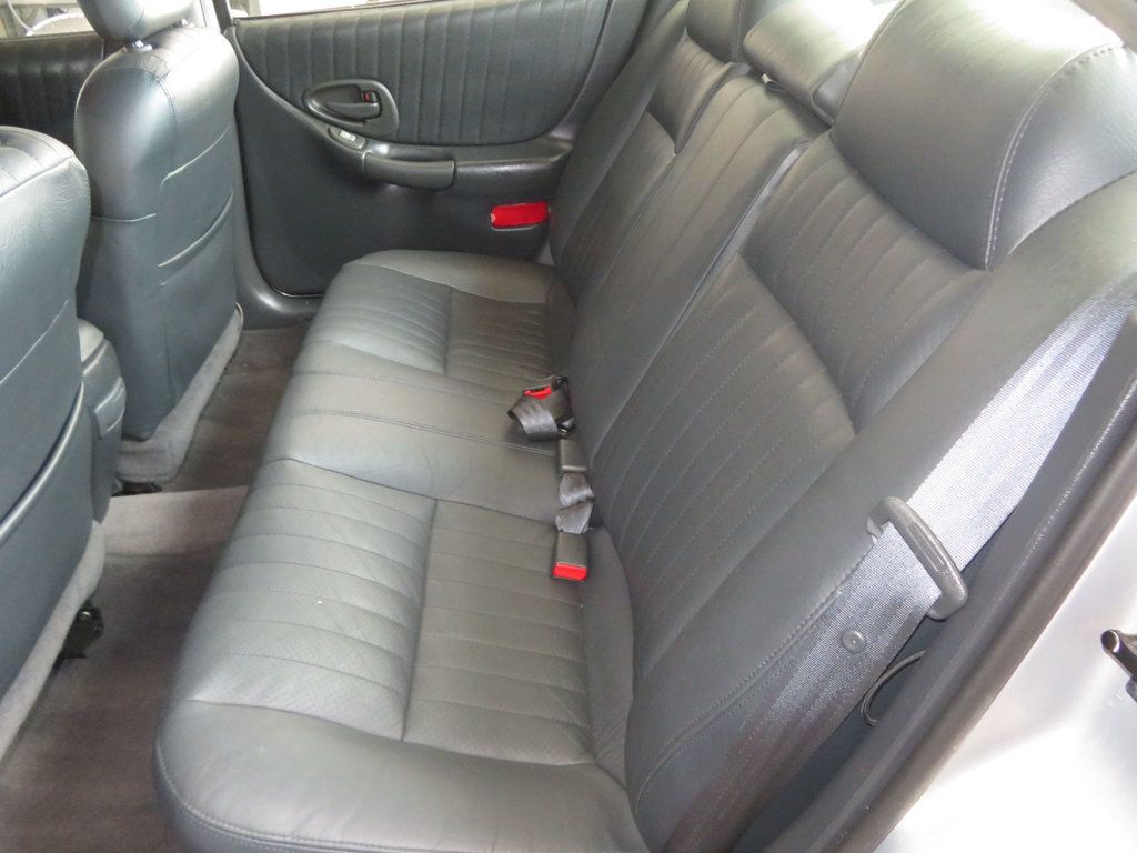 2000 Pontiac Grand Prix GTP photo 18