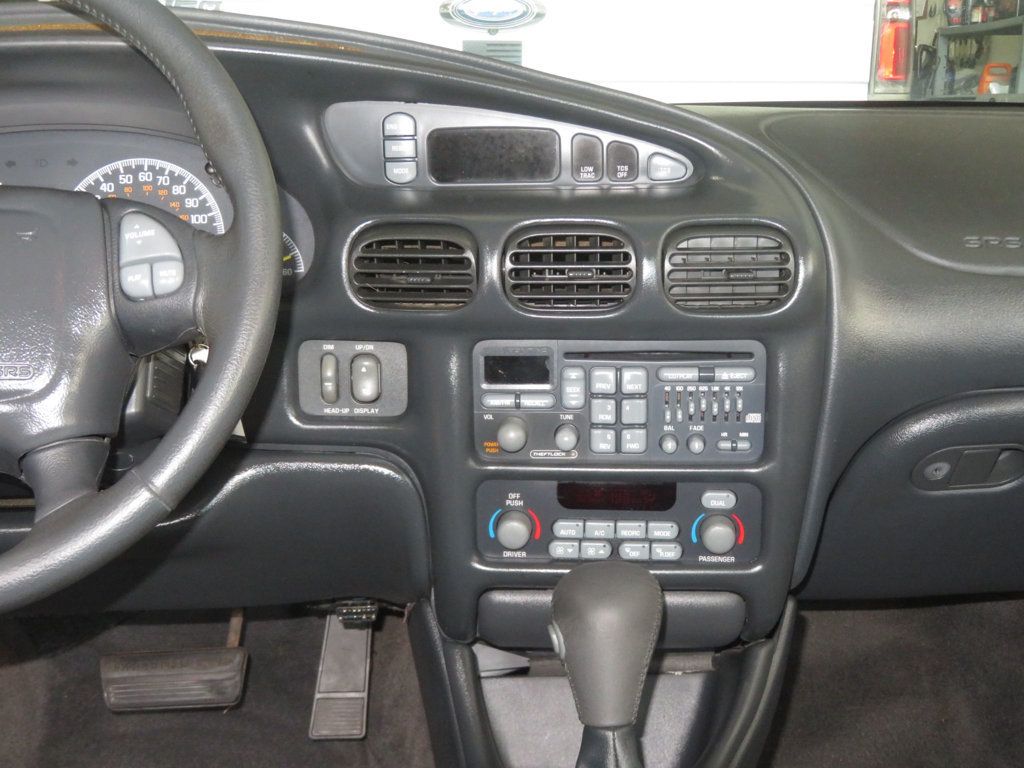 2000 Pontiac Grand Prix GTP photo 28