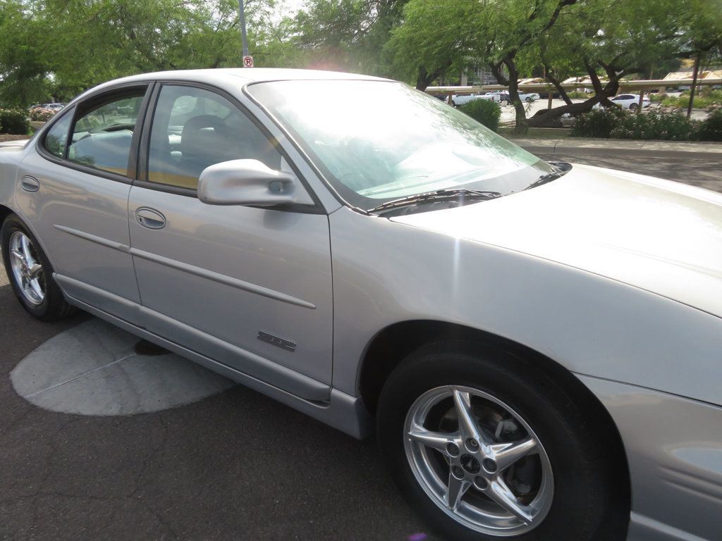 2000 Pontiac Grand Prix GTP photo 3