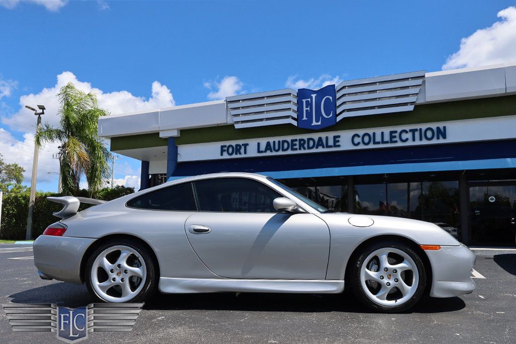 2000 Porsche 911 Carrera 2dr Carrera 4 Coupe w/Tiptronic - 23086843 - 32