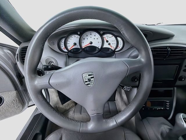 2000 Porsche 911 Carrera 2dr Carrera Coupe 6-Speed Manual - 23073128 - 17