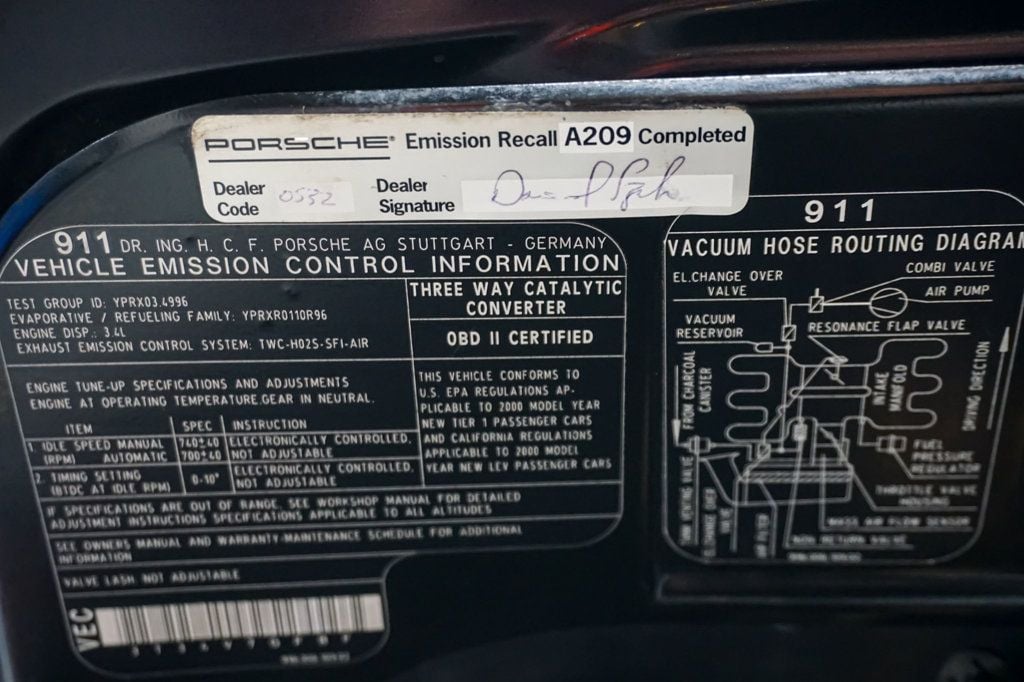 2000 Porsche 911 Carrera *911 Carrera 4 AWD* *Millennium Edition* *Violetchromaflair* - 22952758 - 92