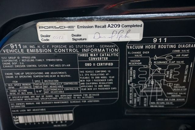 2000 Porsche 911 Carrera *911 Carrera 4 AWD* *Millennium Edition* *Violetchromaflair* - 22952758 - 92