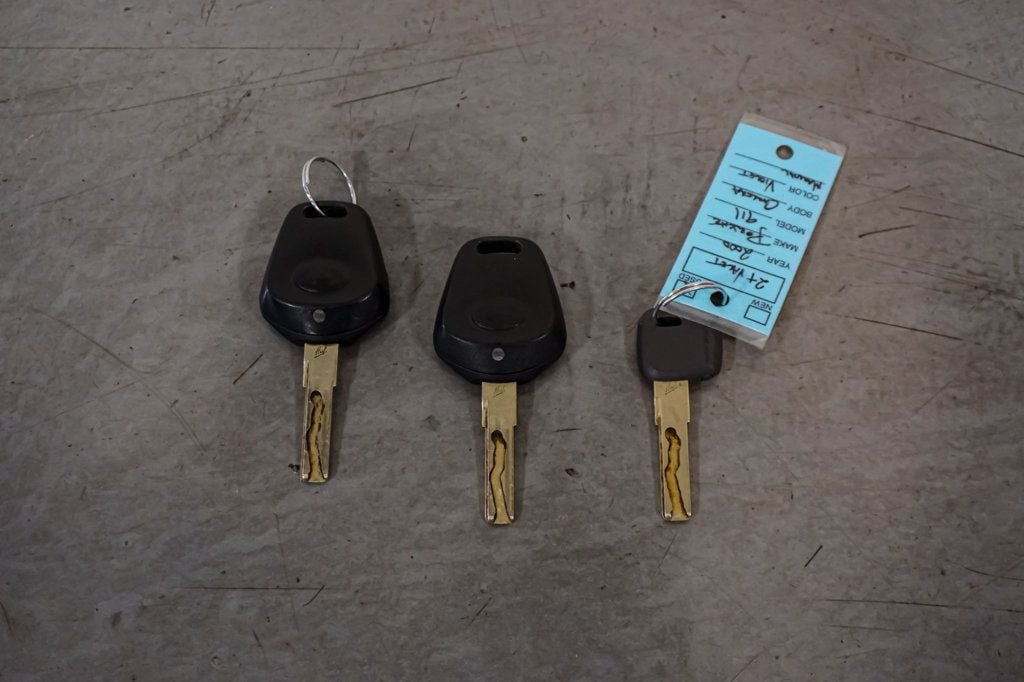 2000 Porsche 911 Carrera *911 Carrera 4 AWD* *Millennium Edition* *Violetchromaflair* - 22952758 - 98