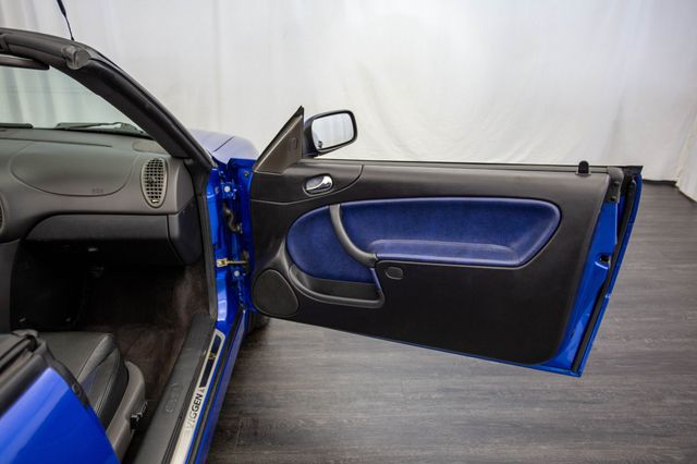 2000 Saab 9-3 2dr Convertible Viggen Manual w/Black Top - 22931445 - 16