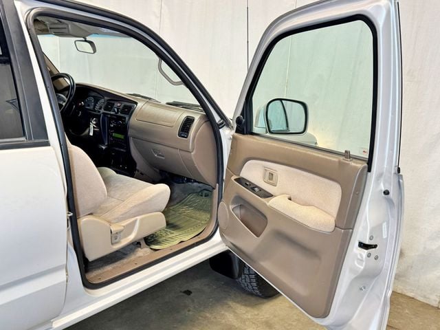 2000 Toyota 4Runner 4dr SR5 3.4L Automatic *CLEAN FRAME* - 23032319 - 13