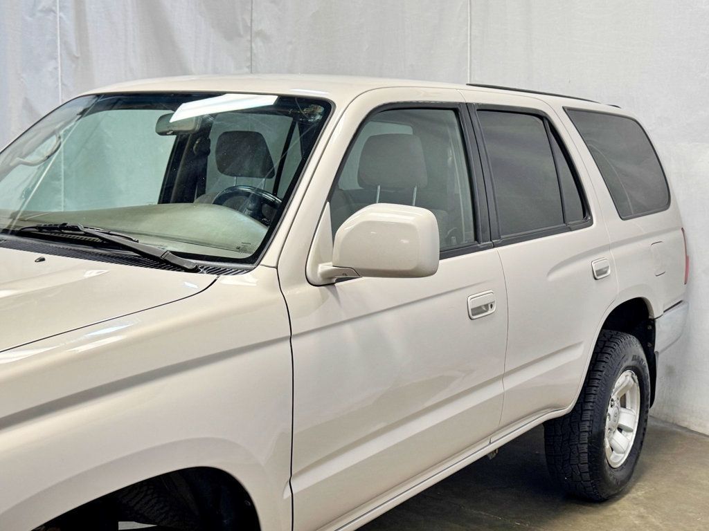 2000 Toyota 4Runner 4dr SR5 3.4L Automatic *CLEAN FRAME* - 23032319 - 2