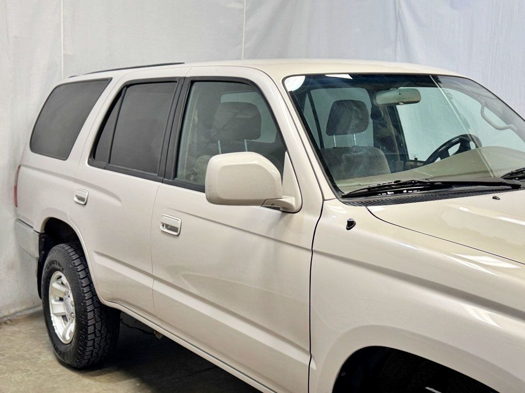 2000 Toyota 4Runner 4dr SR5 3.4L Automatic *CLEAN FRAME* - 23032319 - 3