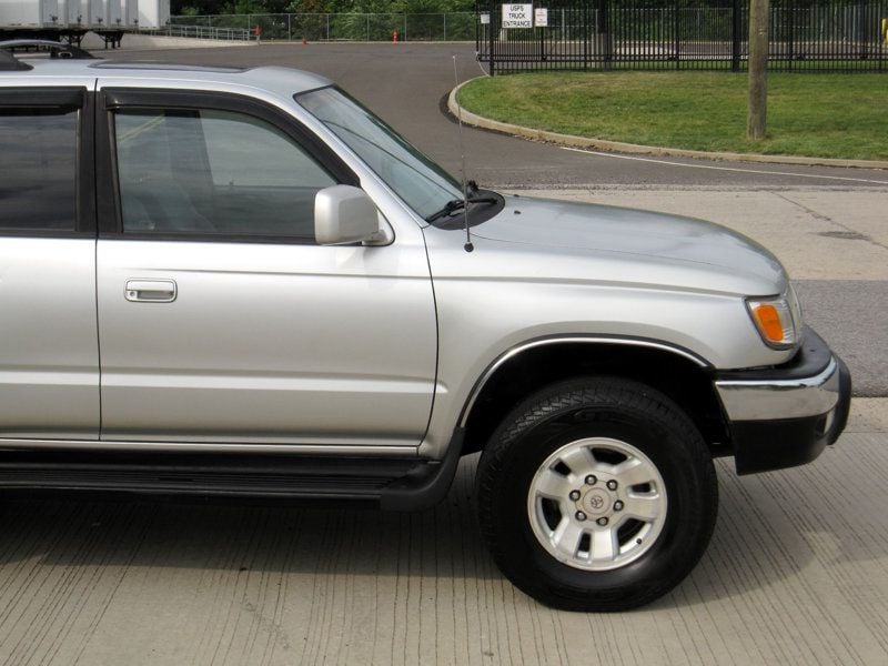 2000 Toyota 4Runner SR5 - 22469651 - 9