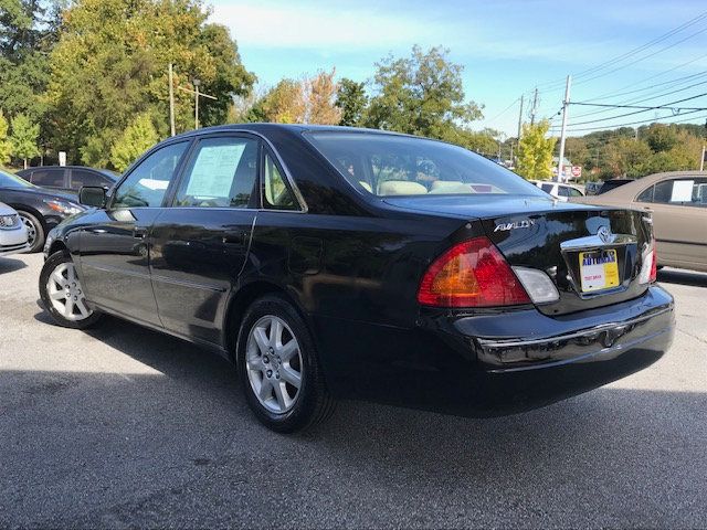 2000 Toyota Avalon 4dr Sedan XLS w/Bench Seat - 18236401 - 3
