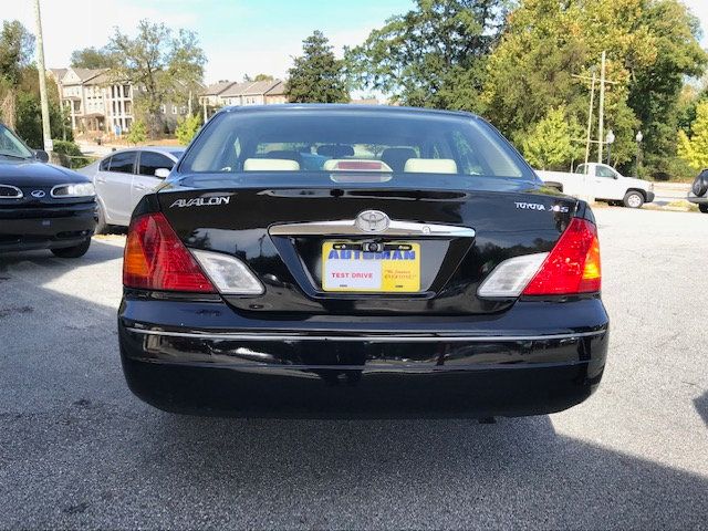 2000 Toyota Avalon 4dr Sedan XLS w/Bench Seat - 18236401 - 4