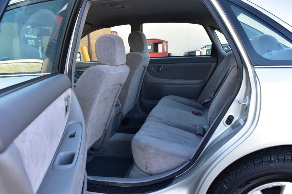 2000 Toyota Avalon 4dr Sedan XL w/Bench Seat - 22229763 - 15