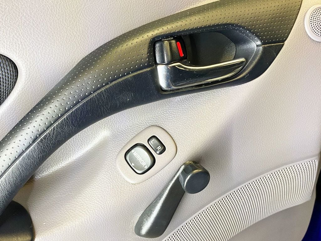 2000 Toyota Celica GT - 22871074 - 16