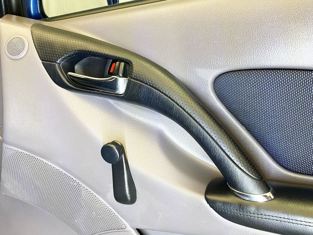 2000 Toyota Celica GT - 22871074 - 36