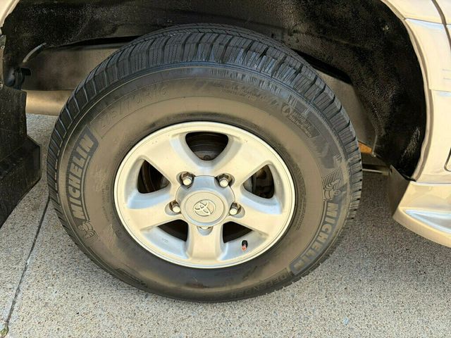 2000 Toyota Land Cruiser 4dr 4WD - 23044541 - 17