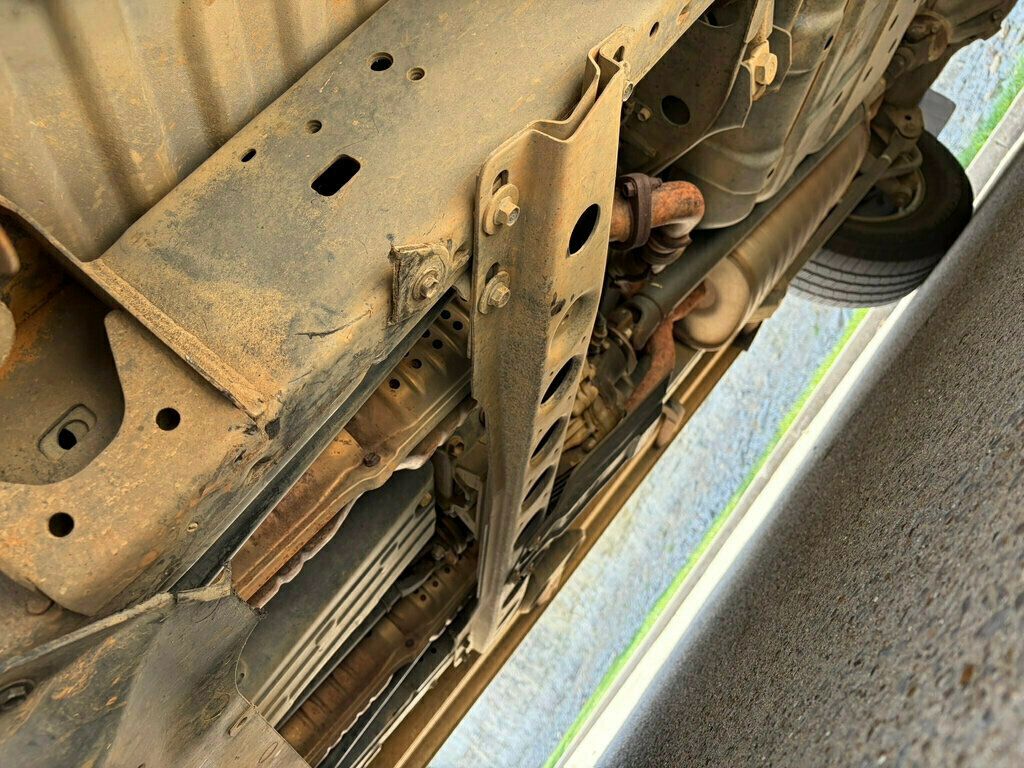 2000 Toyota Land Cruiser 4dr 4WD - 23044541 - 24