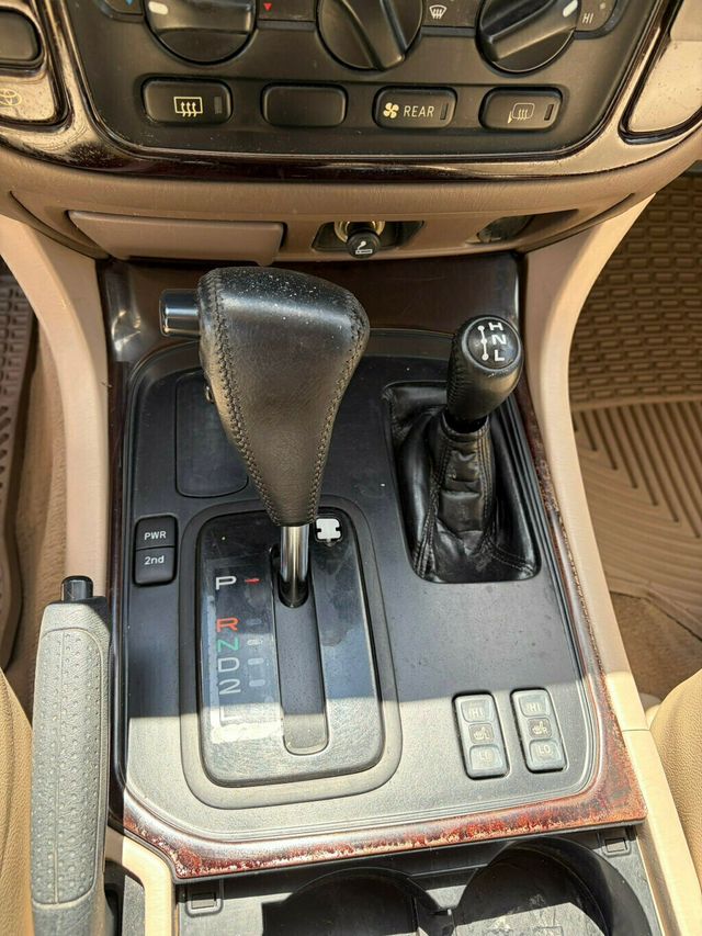 2000 Toyota Land Cruiser 4dr 4WD - 23044541 - 40