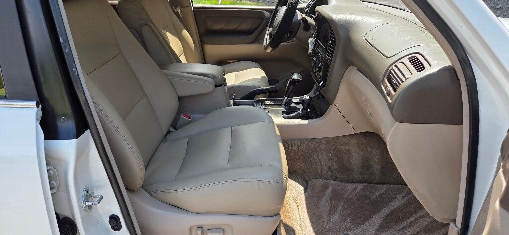 2000 Toyota Land Cruiser 4x4 Clean WESTERN Truck Very RARE V8 3 Rows 615-300-6004 - 22909956 - 20